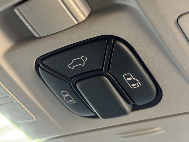 VELLFIRE ヴェルファイア 2.4Z プラチナセレクション【総合評価優良車】【特別仕様車】【カスタム】【車検2年付】