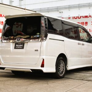 VOXY　ヴォクシー　ハイブリッドＺＳ煌Ⅱ【特別仕様車】【車検2年付】