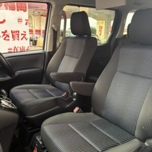 VOXY　ヴォクシー　ハイブリッドＺＳ煌Ⅱ【特別仕様車】【車検2年付】