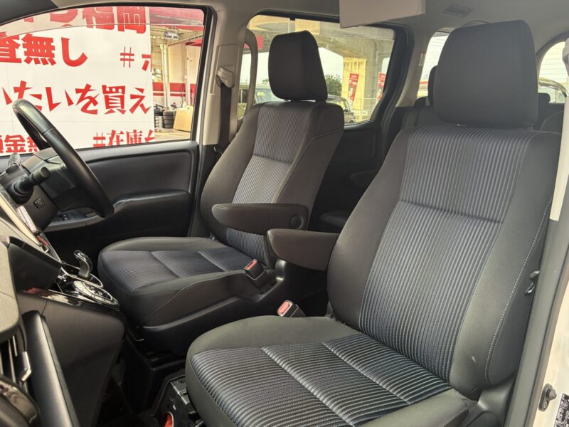 VOXY ヴォクシー ハイブリッドZS煌Ⅱ【特別仕様車】【車検2年付】