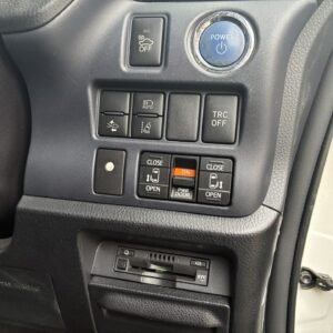 VOXY　ヴォクシー　ハイブリッドＺＳ煌Ⅱ【特別仕様車】【車検2年付】
